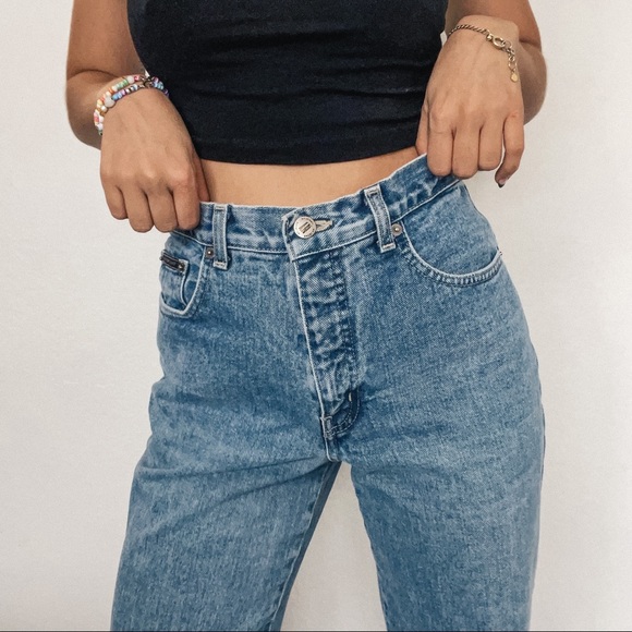 Vintage Mom Jeans - Picture 2 of 5